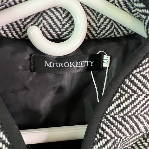 Vest - Picture 3 of 4